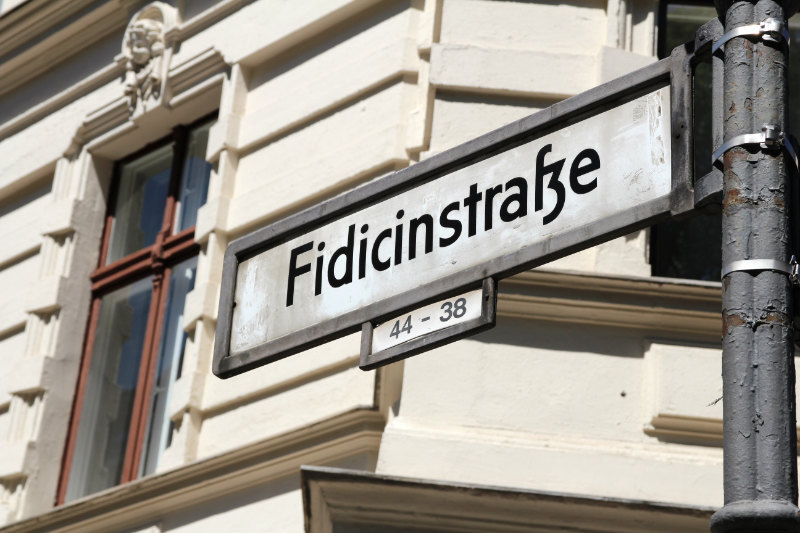 Straßenschild Fidicinstr.